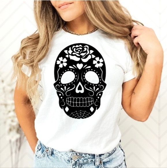 Skull  Tee Shirt - Picture 1 of 2